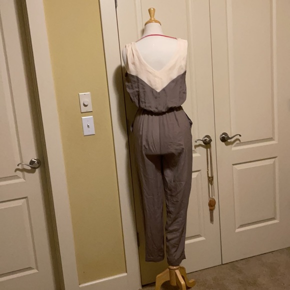 Beautiful tailored jumpsuit - Picture 2 of 3